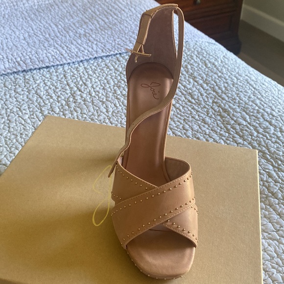 Joie heels - Picture 2 of 3